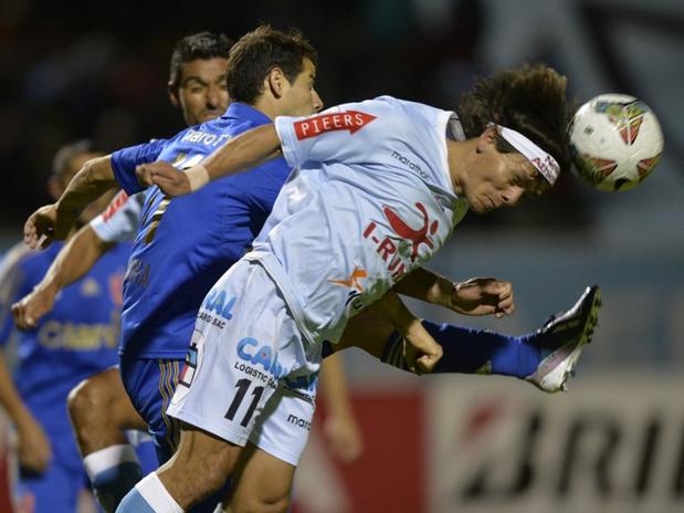 Real Garcilaso tropezó nuevamente por Copa Libertadores al caer ante la U. de Chile en Huancayo.