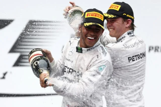 Hamilton logró su segundo triunfo consecutivo tras imponerse en Bahréin.