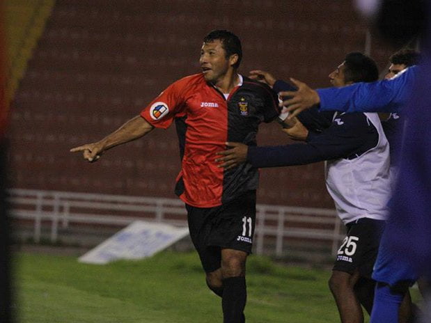 Ysrael Zúñiga celebra el gol de la victoria sobre Vallejo.