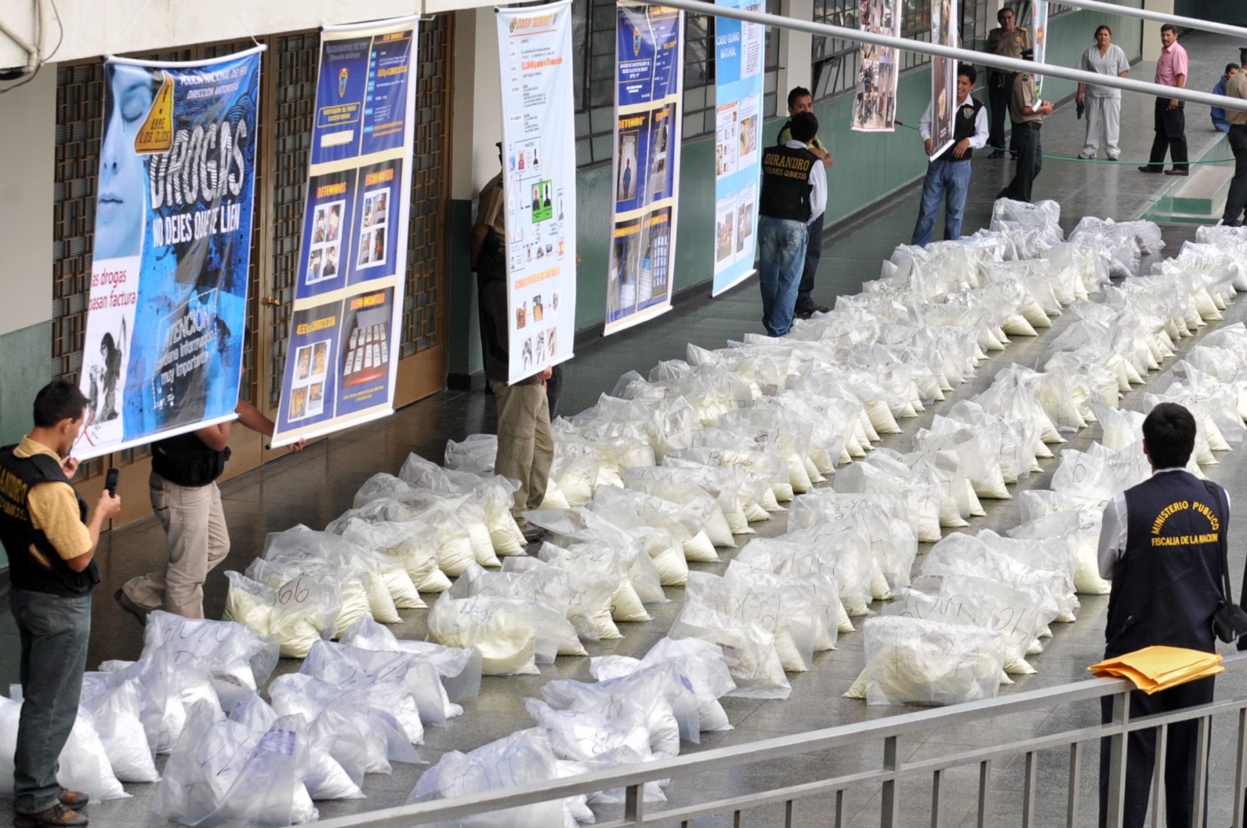 FOTO Ministerio del Interior / Policía desbarata organización del narcotráfico e incauta bienes por S/ 20 millones