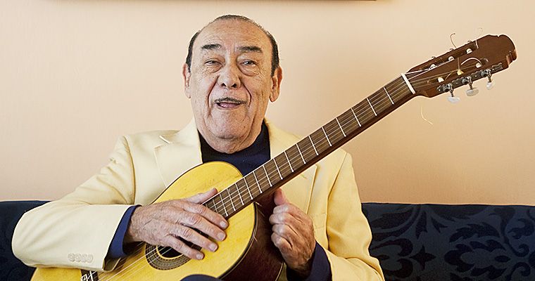 Falleció Óscar Avilés, la primera guitarra del Perú inicia jarana en el Cielo