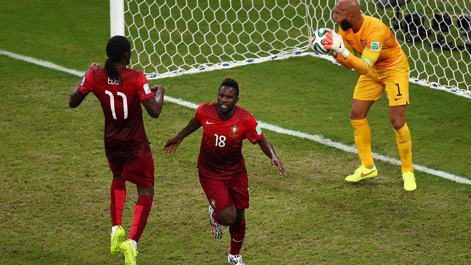 Varela anotó el  gol que mantiene con vida a Portugal en el Mundial.