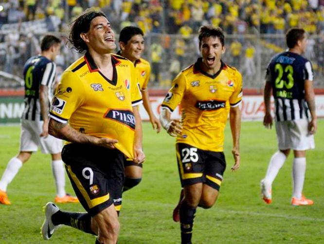 El Monumental de Guayaquil fue una fiesta gracias a la goleada establecida por el local.