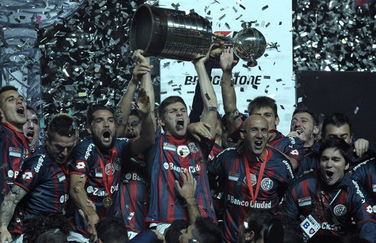 Por primera vez San Lorenzo de Argentina alzó la Copa Libertadores.