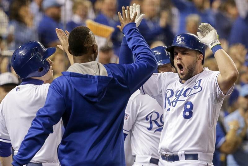 Los reales de Kansas City sorprendieron a los Orioles en su propia casa.