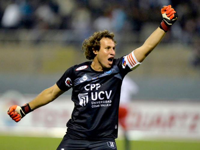 Libman atajó cuatro penales y puso en cuartos de final de la Sudamericana a la U. César Vallejo.