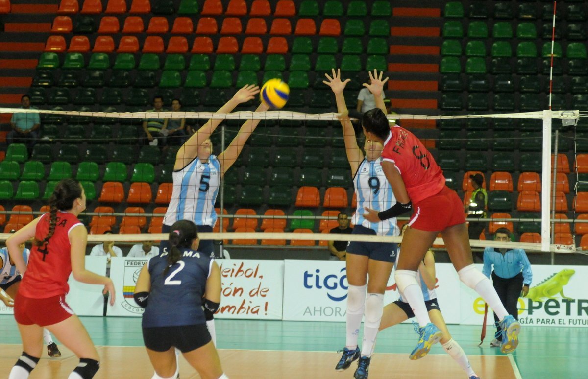 Ante la ausencia de Ángela Leyva, la atacante Maguilaura Frías fue figura en el triunfo peruano ante Argentina.