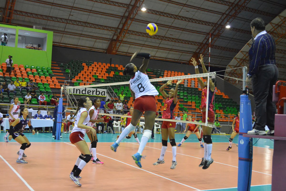 Bajo la conducción de Natalia Málaga, Perú nuevamente clasificó a un mundial de vóley.