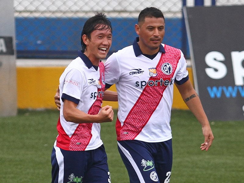 Deportivo Municipal cuenta con la primera opción de jugar la temporada 2015 en la primera división del fútbol peruano.