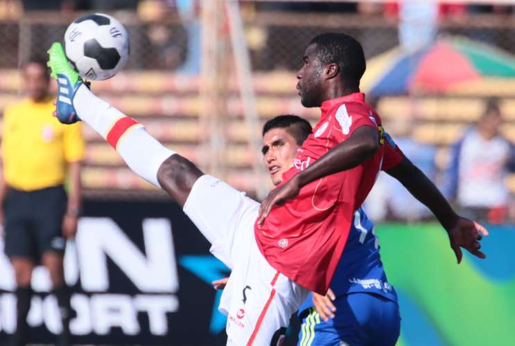 Aurich levantó un partido que lo tenía perdido ante Sporting Cristal.