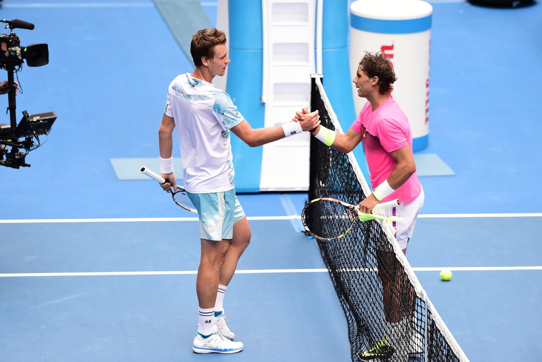 Berdych dejó en el camino a Nadal dando cátedra.