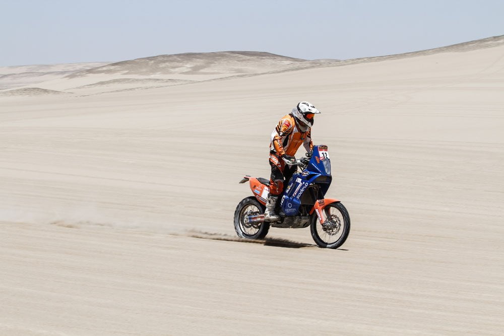 En motos, Carlo Vellutino es el único exponente en carrera dentro del Dakar 2015.