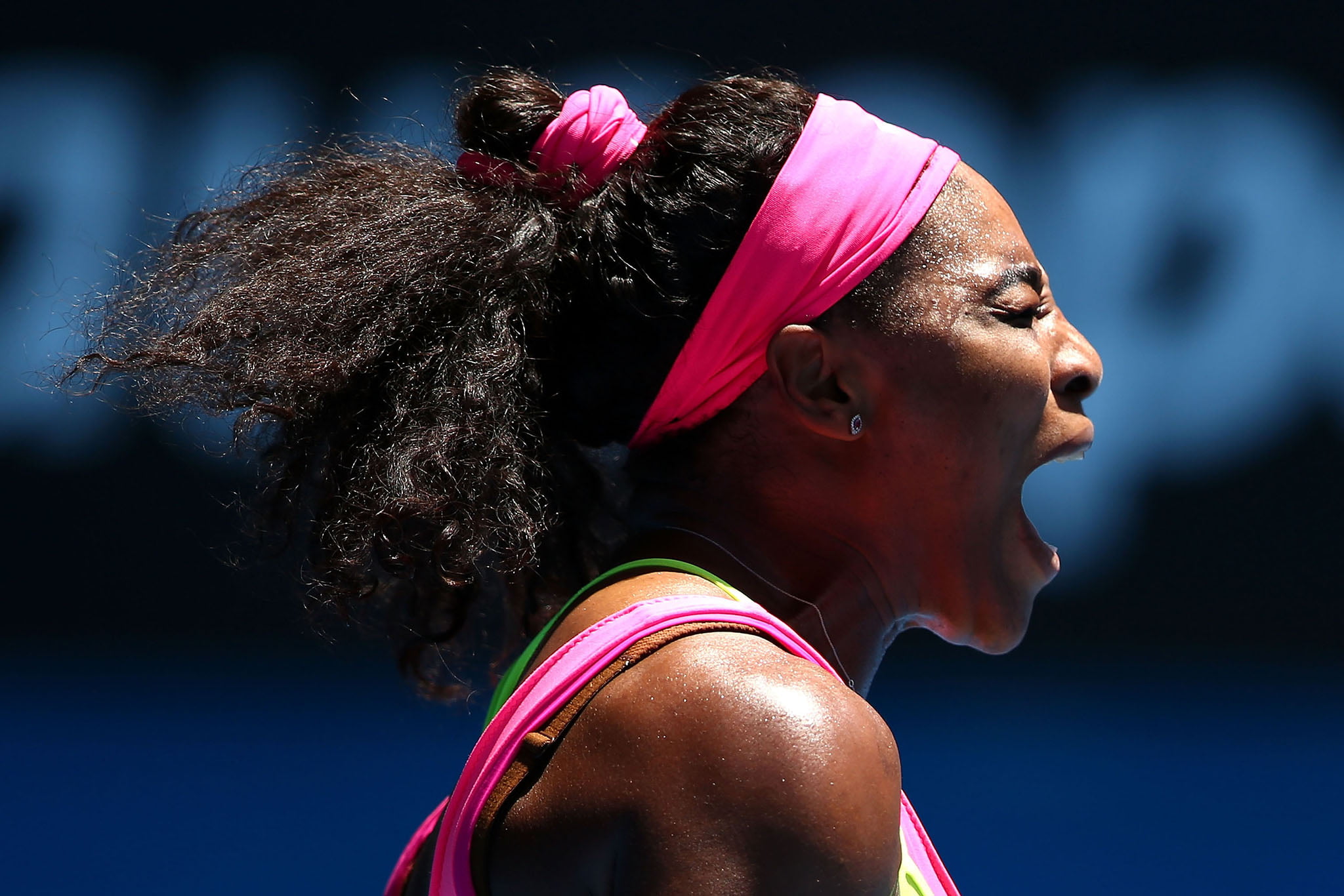 Grito eufórico de Serena Williams tras clasificar a octavos de final.