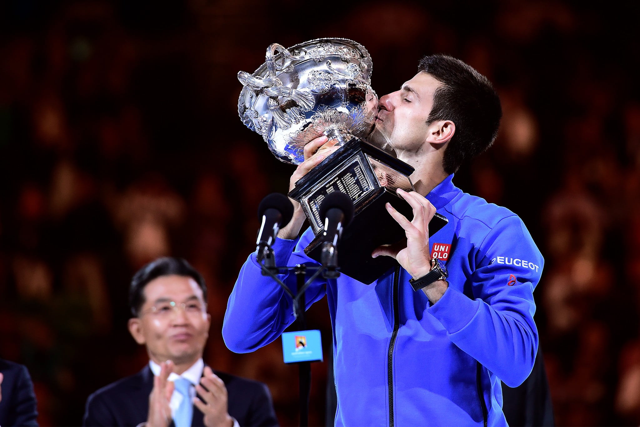 Novak Djokovic confirmó su favoritismo adjudicarse el Abierto de Australia.