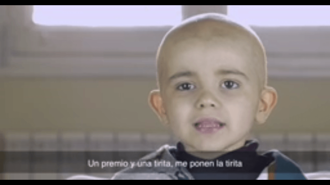 [VIDEO] Niño con leucemia explica importancia de donar una médula