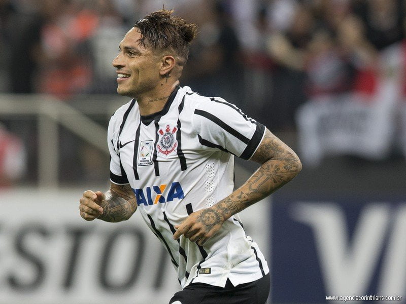 El peruano Paolo Guerrero marcó por primera vez tres goles en un solo partido con el Corinthians.