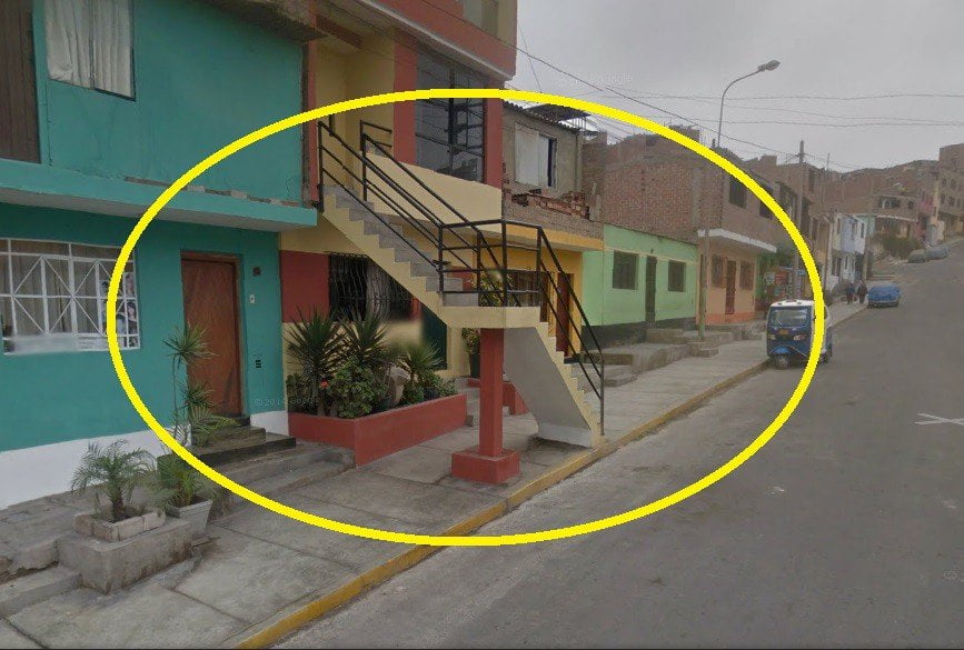 Escándalo: Construye escalera en medio de la vereda en Chorrillos
