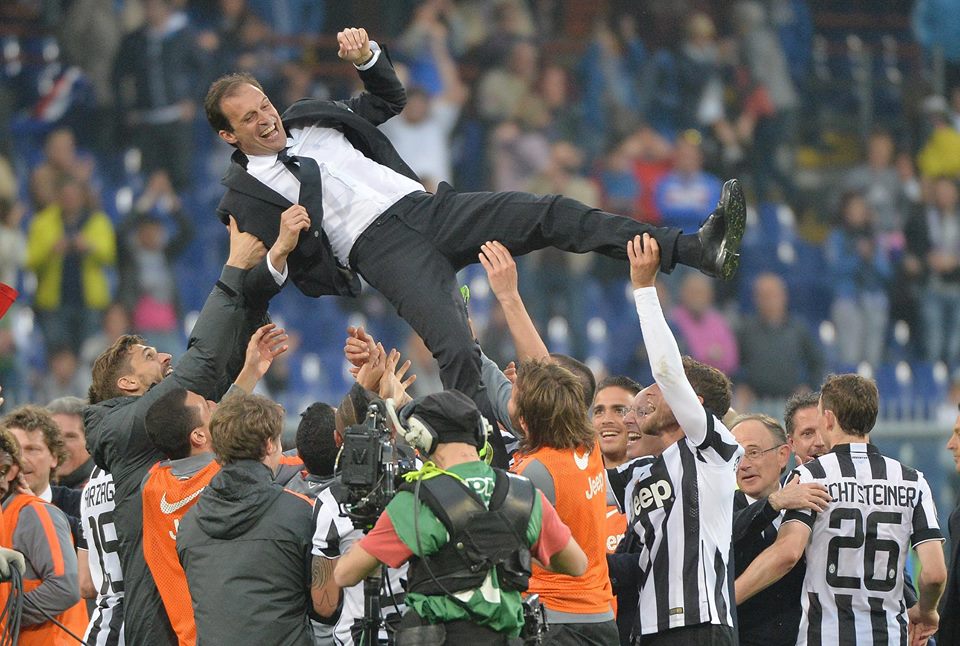 Juventus celebró su 31° campeonato del fútbol italiano en Génova.