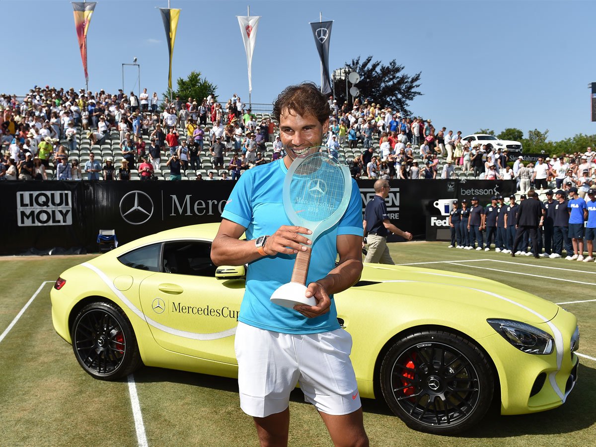 Nadal celebro un título en hierba luego de cinco años.