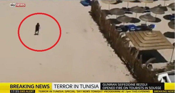 Terrorista recorrió playa con fusil tras matar a turistas en Túnez [VIDEO]