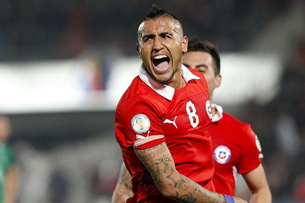 De los tres goles anotados por Arturo Vidal, dos los ha hecho bajo la vía del penal.