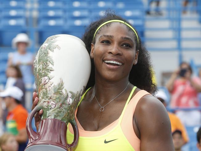 Serena Williams confirmó su favoritismo en Cincinnati.