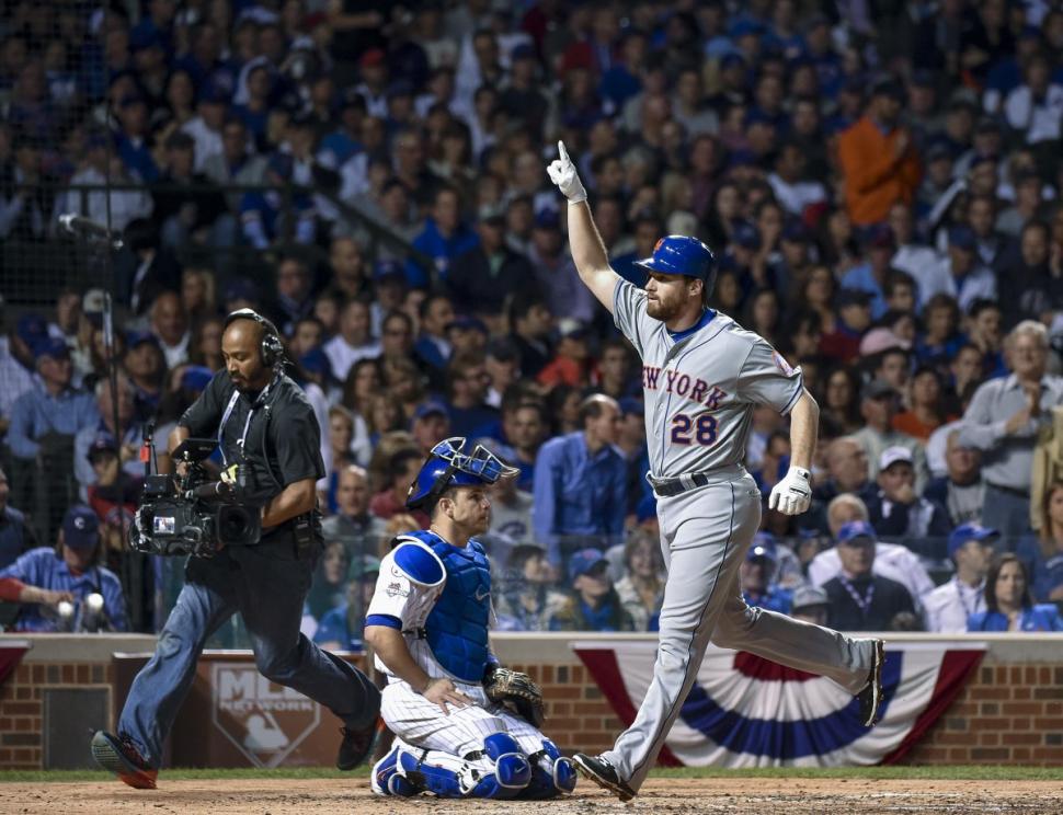 Murphy sumó su quinto jonrón consecutivo en la misma cantidad de encuentros (uno por juego) y el tercero ante los Cachorros.