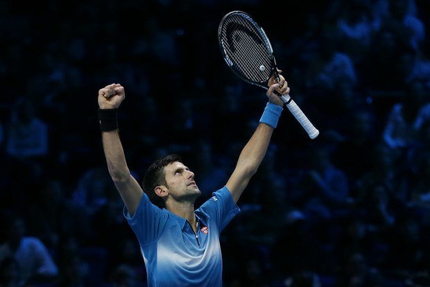 Djokovic “liquidó” a Nadal e irá por su quinto título de Maestros.