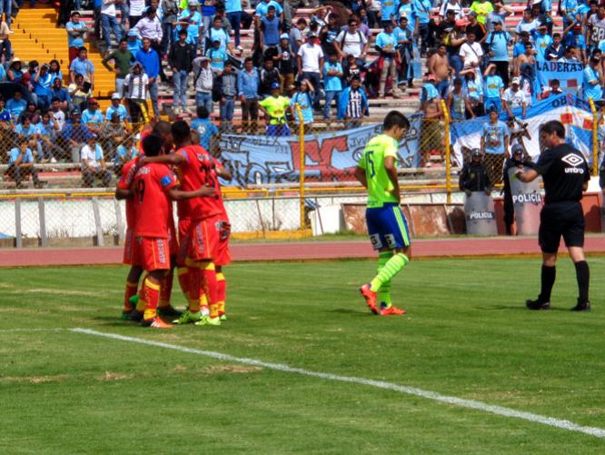 Cristal perdió un invicto de 17 partidos tras caer en Huancayo.