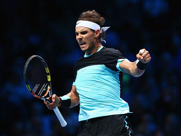 Nadal consiguió un triunfo vital para su objetivo de avanzar a segunda ronda del Torneo de Maestros que se disputa en Londres.