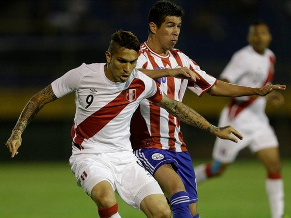 Paolo Guerrero comandará ataque peruano ante Paraguay el día de mañana.