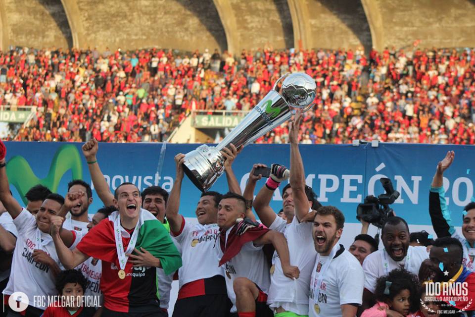 El FBC Melgar le regaló a Arequipa su segundo título profesional de fútbol.