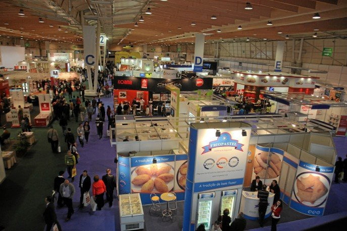 Participación nacional en feria portuguesa fue destacada.