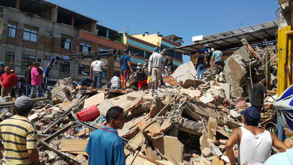 Terremoto en Ecuador (cortesía La Hora)