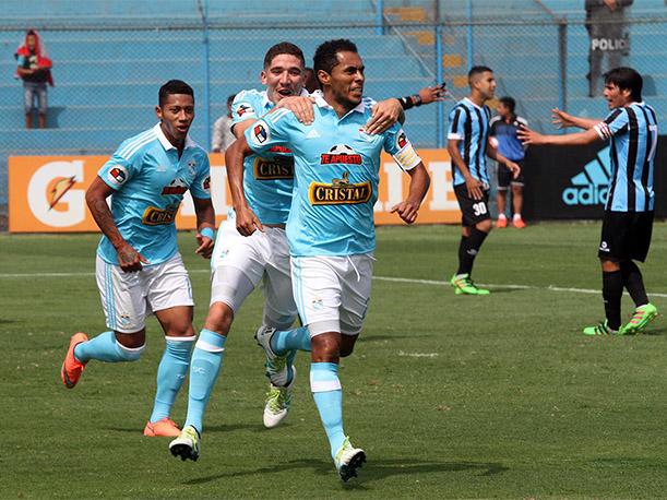 Sporting Cristal ganó al Garcilaso y quedó dentro de la zona de semifinalistas por el título nacional.