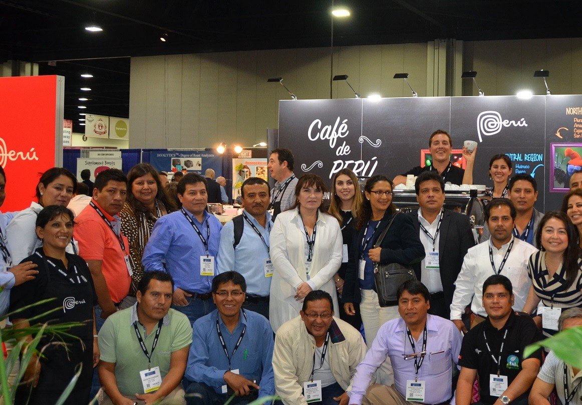 Empresarios peruanos participaron con éxito en la  Feria SCAA de Estados Unidos donde exhibieron la variedad de nuestro exquisito café especial.