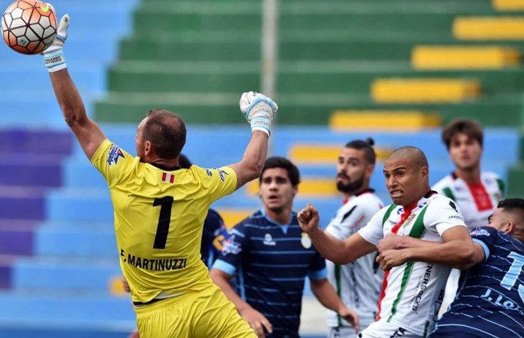Garcilaso quedó urgido de marcar goles de visita contra Palestino si  es que quiere seguir en la Copa Sudamericana.