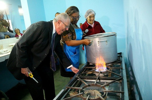 El presidente Kuczynski supervisó avances de  obra de gas natural en Comas.