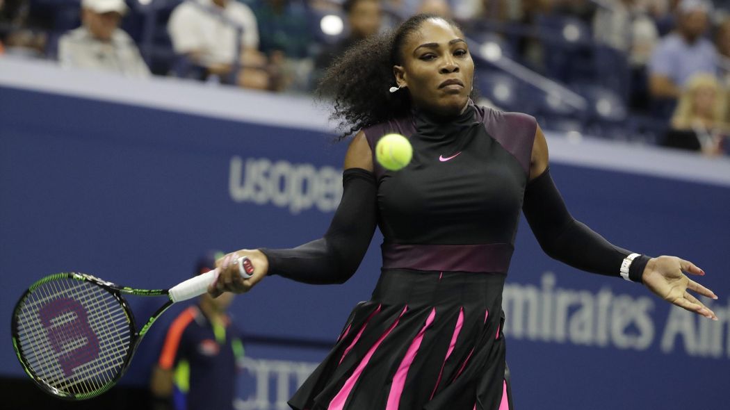 Serena Williams continúa sólida en el Grand Slam estadounidense.