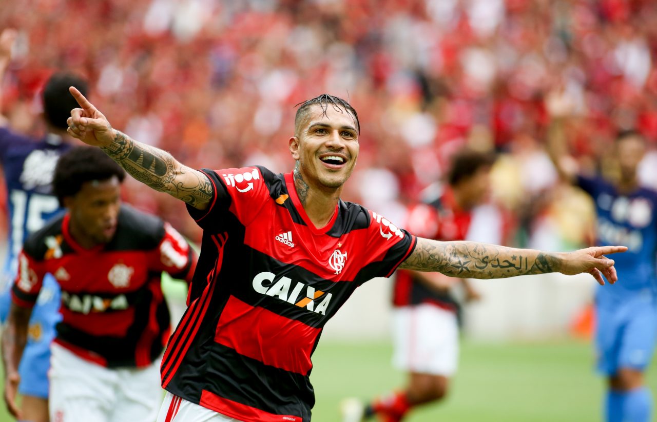 Paolo Guerrero celebró los dos goles contra Corinthians