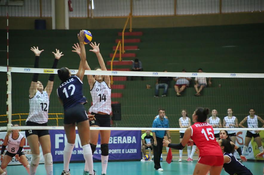 Las chicas de la Sub 20 no pudieron con las argentinas.