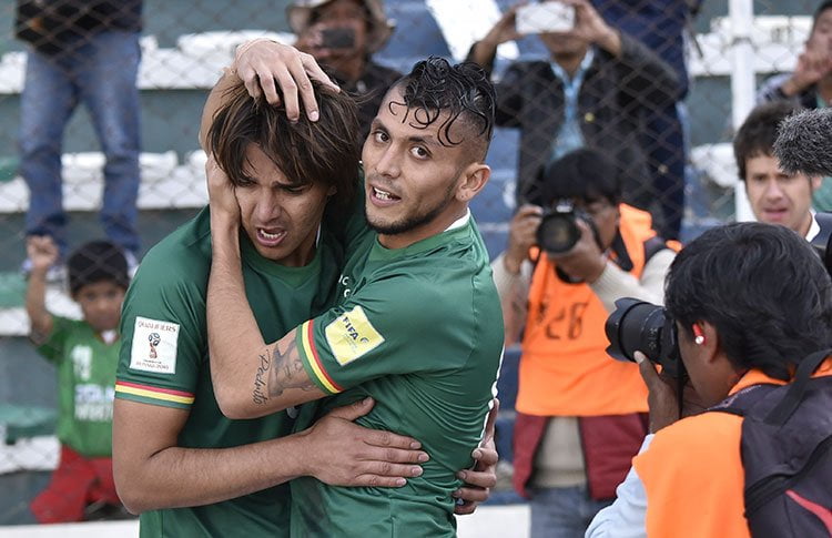 Los bolivianos vencieron a Paraguay en casa gracias a un autogol de Gómez.