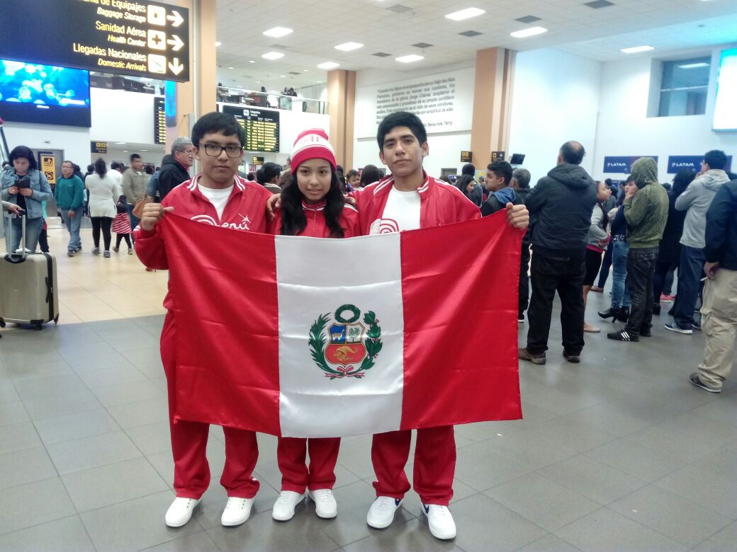 Chile: Escolares peruanos ganan medalla de oro en olimpiada de Astronomía
