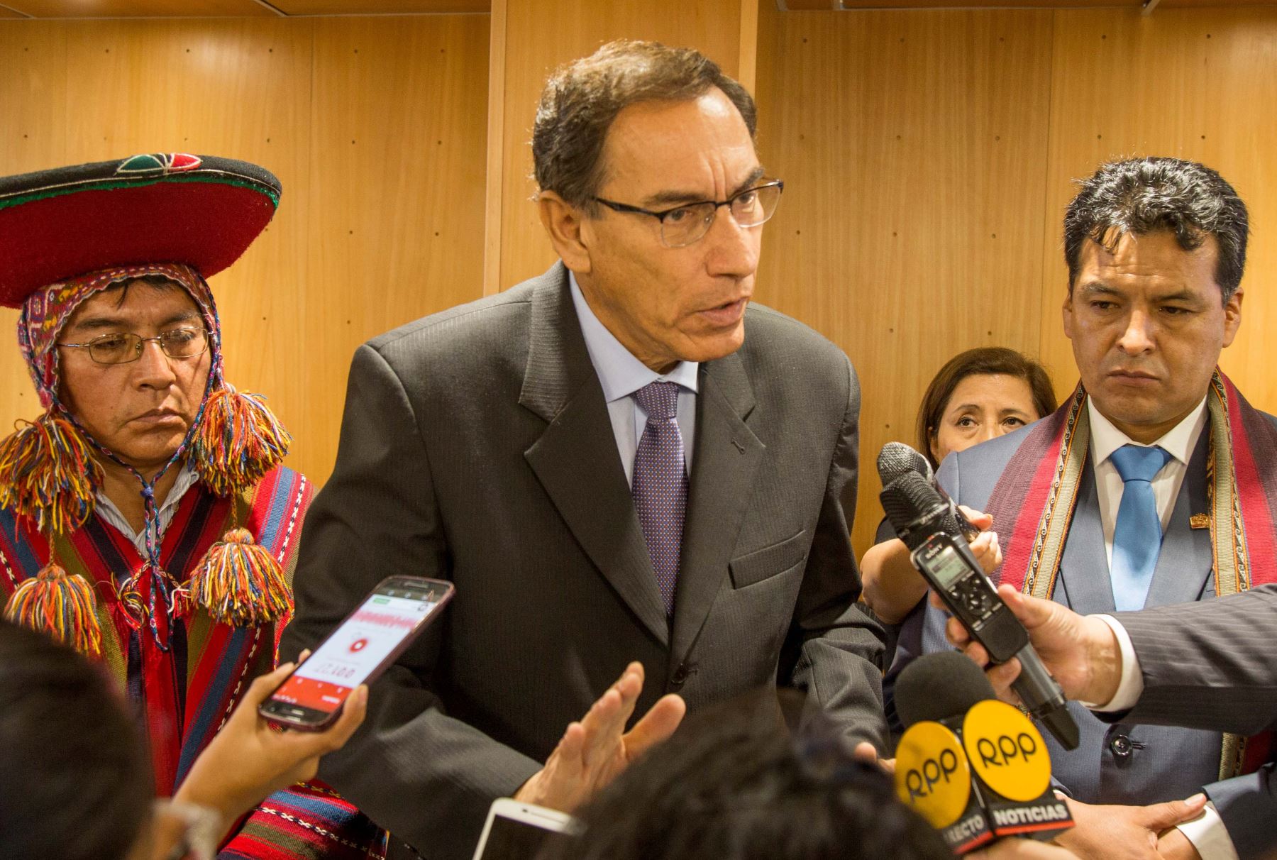 Martín Vizcarra declara a la prensa