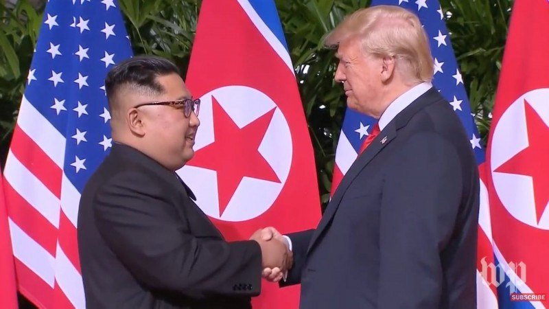 Donald Trump y Kim Jong-un en histórico encuentro (Foto washingtonpost.com)