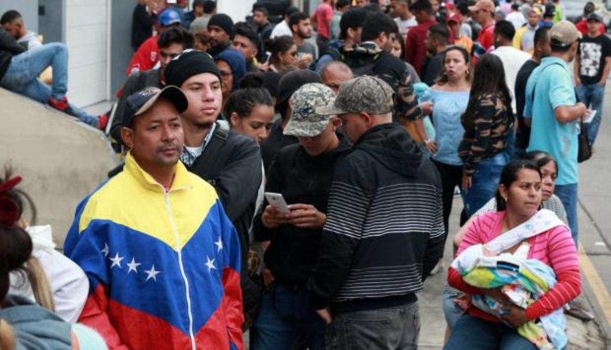 Venezolanos ahora deberán presentar pasaporte para ingresar al Perú