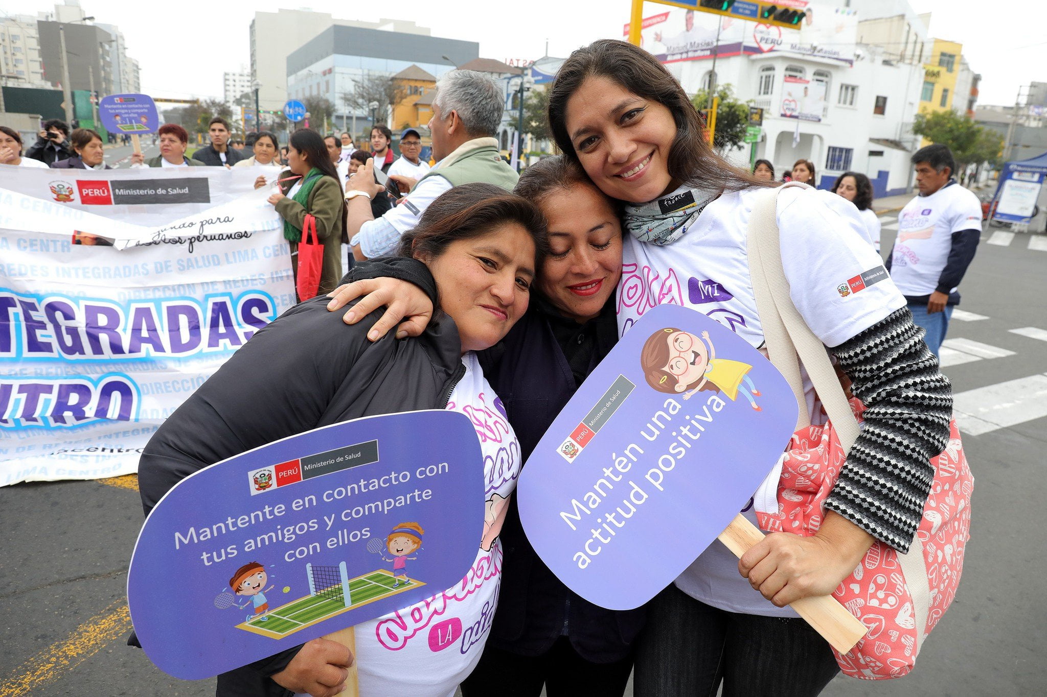“El Abrazo más Grande del Perú” que organizó el Minsa contra el suicidio
