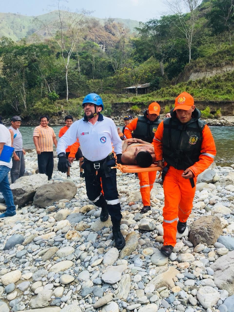 Minsa realiza acciones de prevención de riesgo de desastres en la frontera con Ecuador