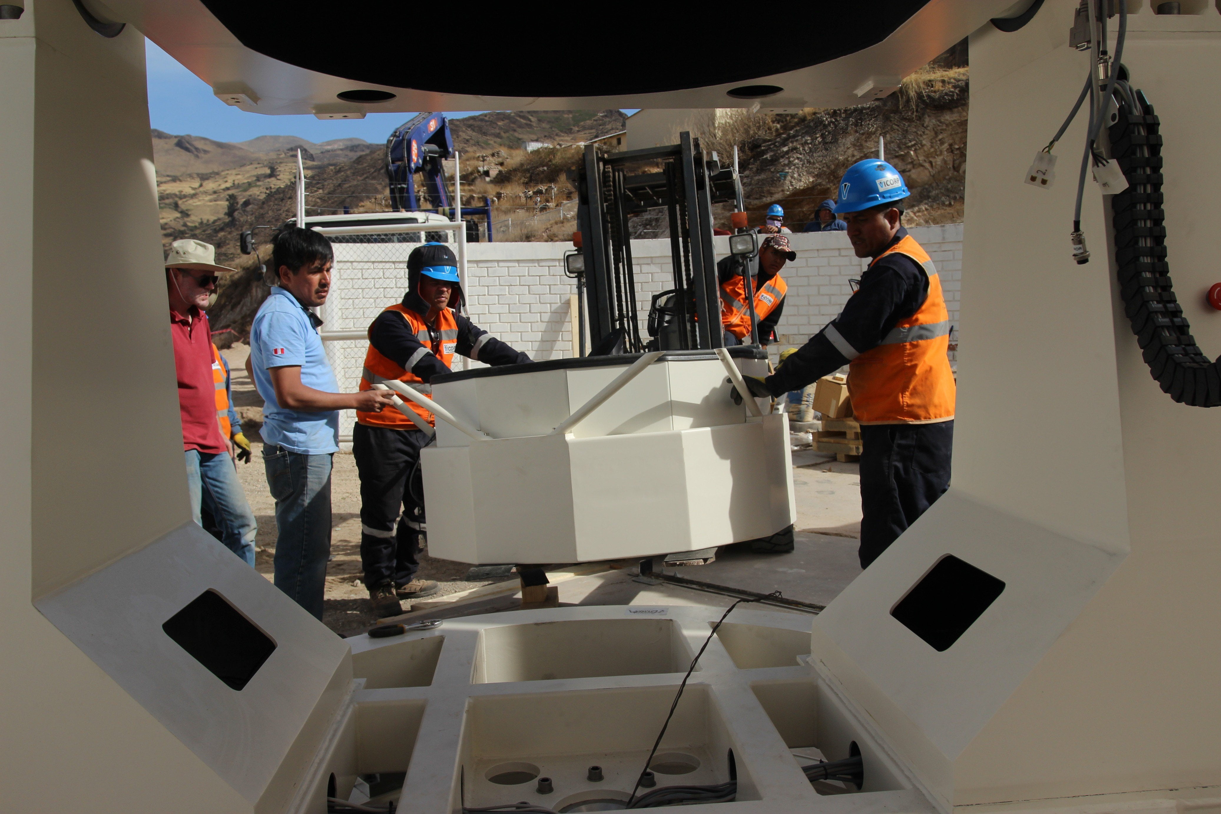 El telescopio más grande y moderno del Perú es instalado en Moquegua