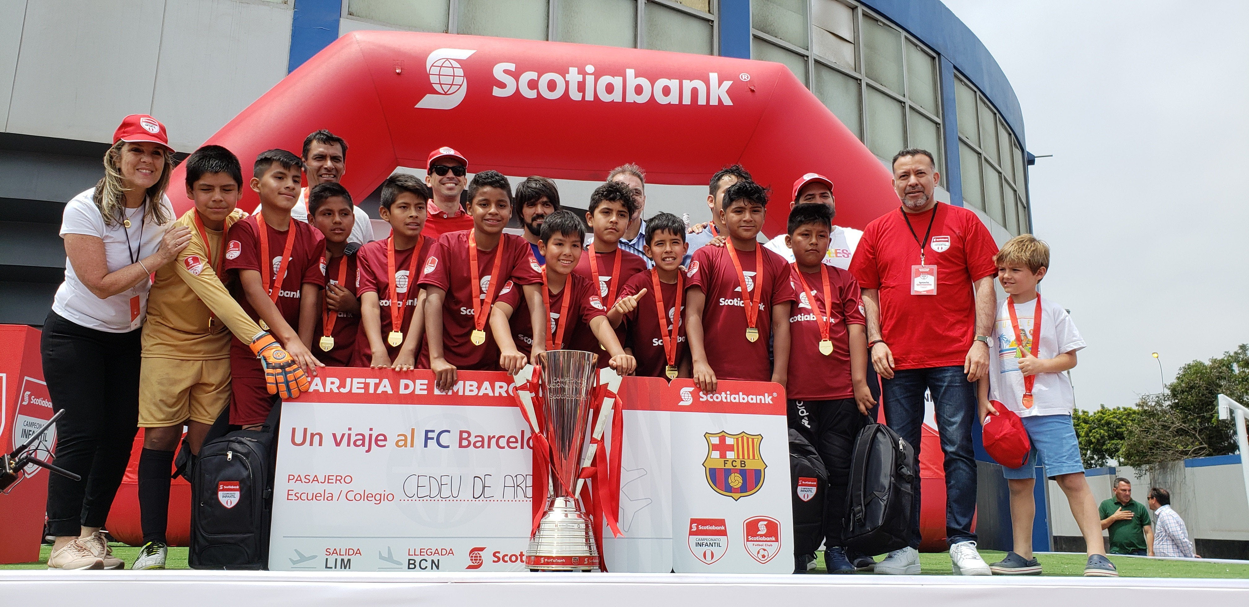Equipo de Arequipa entrenará en academia del FC Barcelona en España